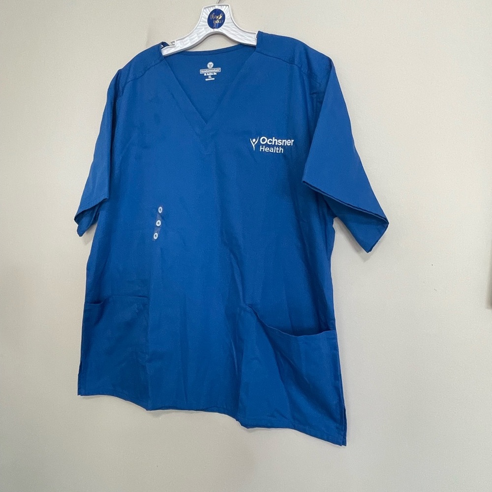 Ochsner Health Monogrammed- V-Neck Medical Scrub Top - Blue ~ Size XL ~‎ *NWT